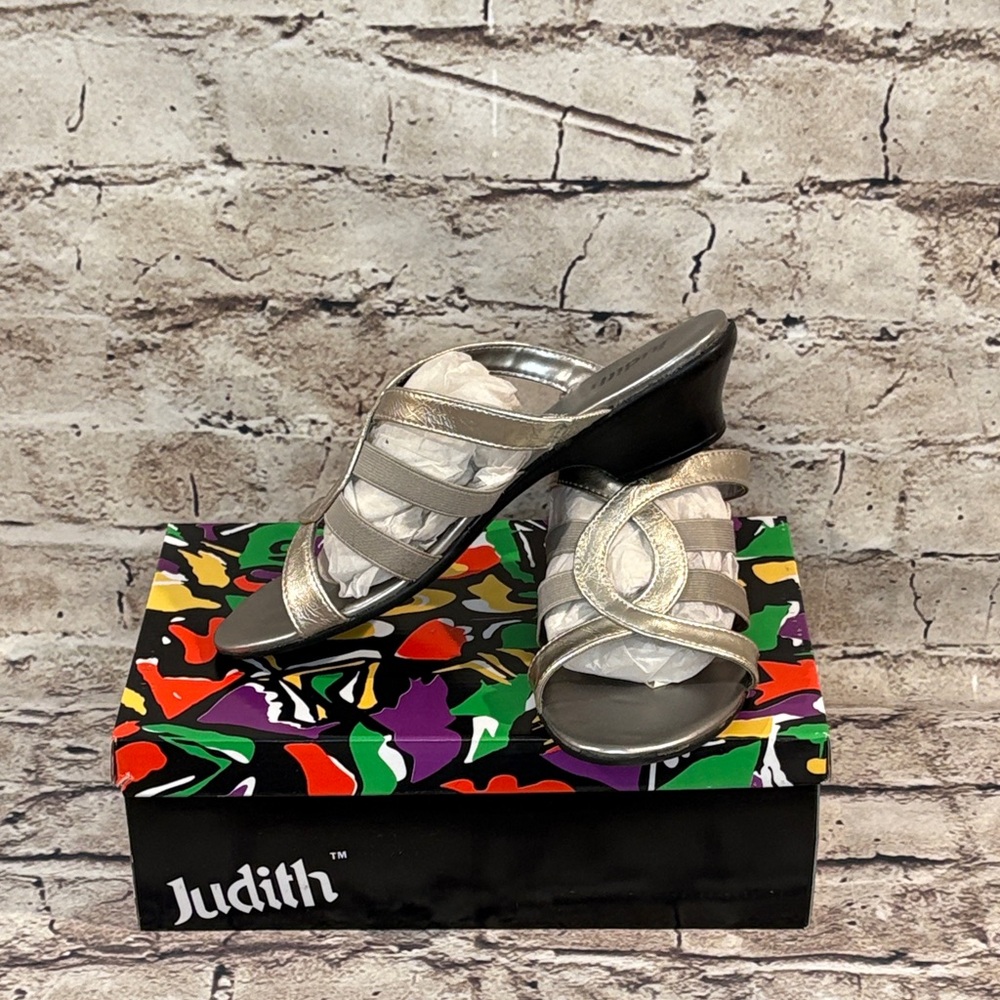 Judith J-Randall Pewter Patent/Gore Sandal - Picture 5 of 14